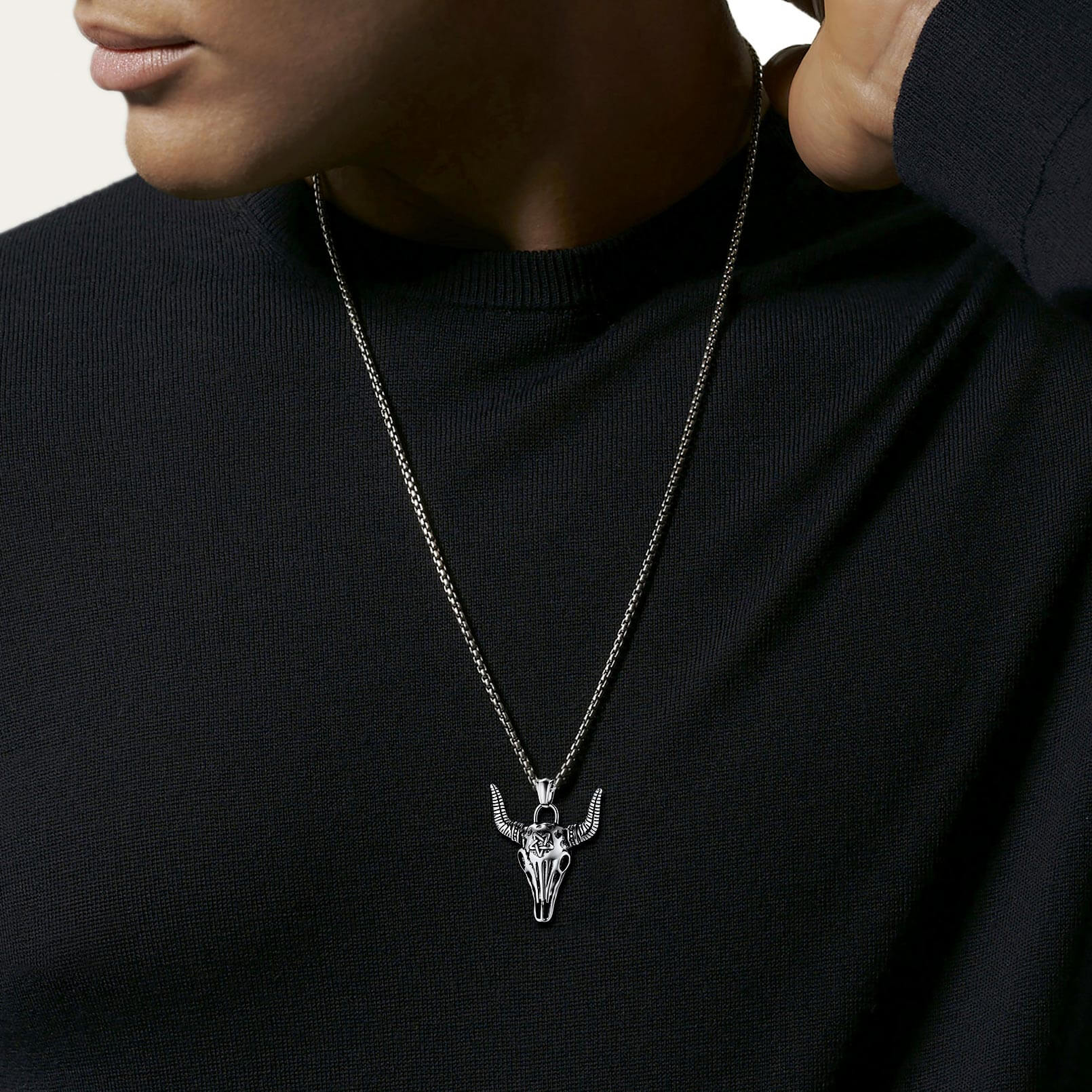 Flash Sale Satanic Bull Cow Skull Necklace with Inverted Pentagram for Men