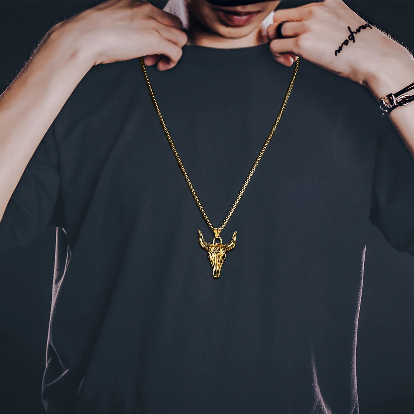 Flash Sale Satanic Bull Cow Skull Necklace with Inverted Pentagram for Men