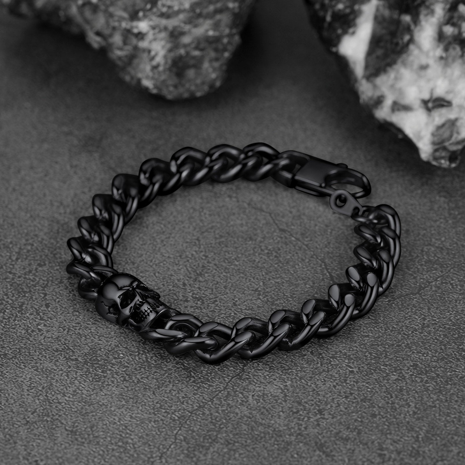 Gothic Heavy Cuban Chain Skull Bracelet For Men in Stainless Steel