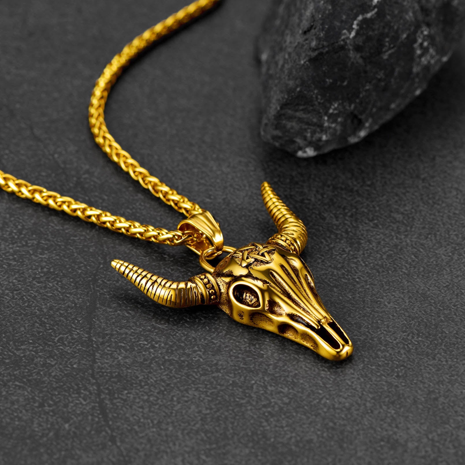 Flash Sale Satanic Bull Cow Skull Necklace with Inverted Pentagram for Men